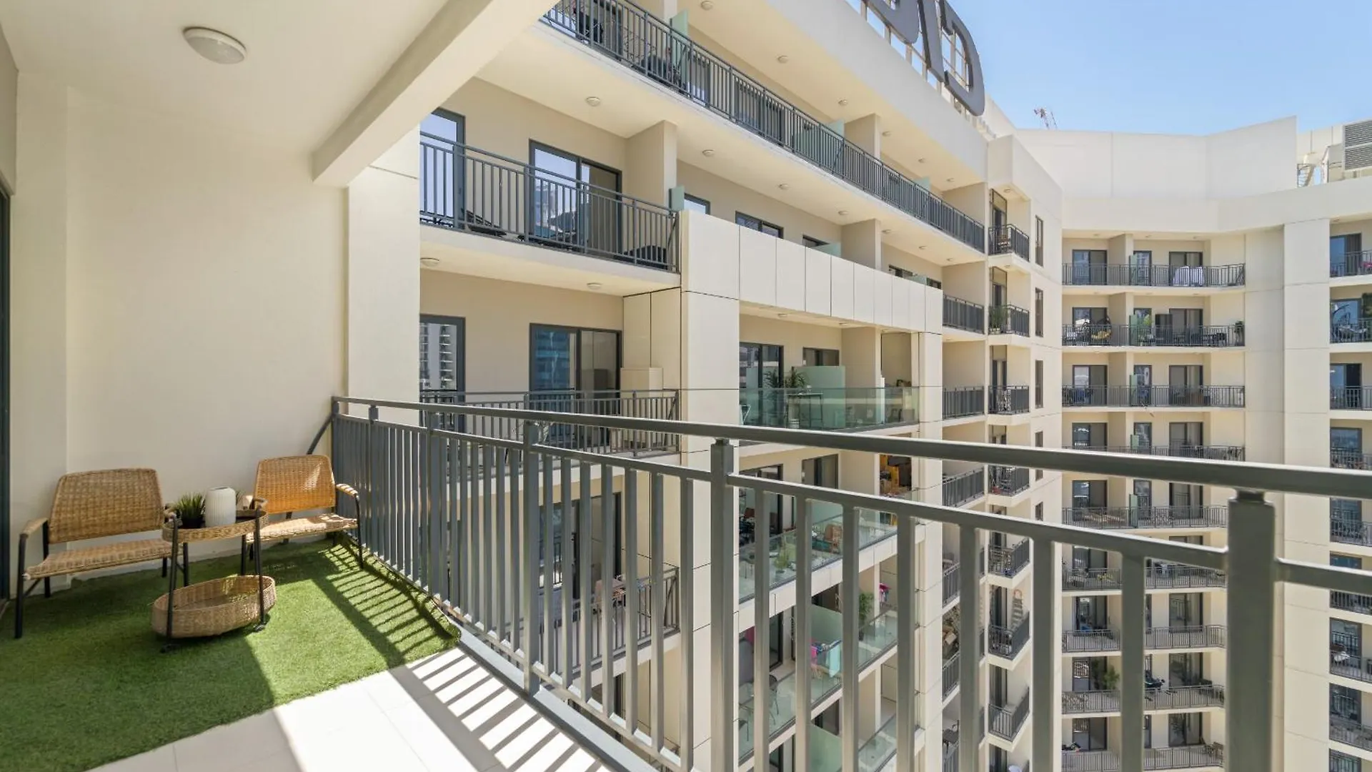 Vayk - Stylish 1 Bd In Business Bay Apartment Dubai 0*,