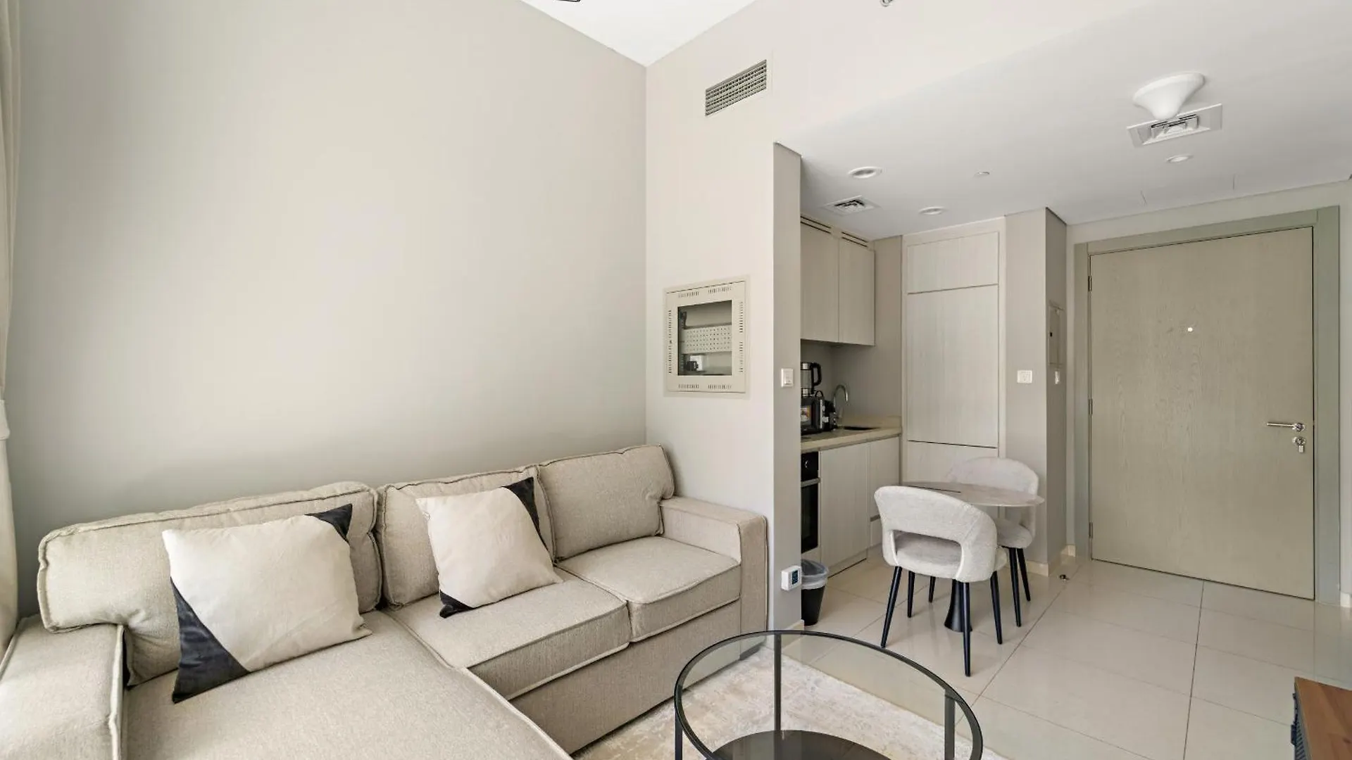 Vayk - Stylish 1 Bd In Business Bay Apartment Dubai
