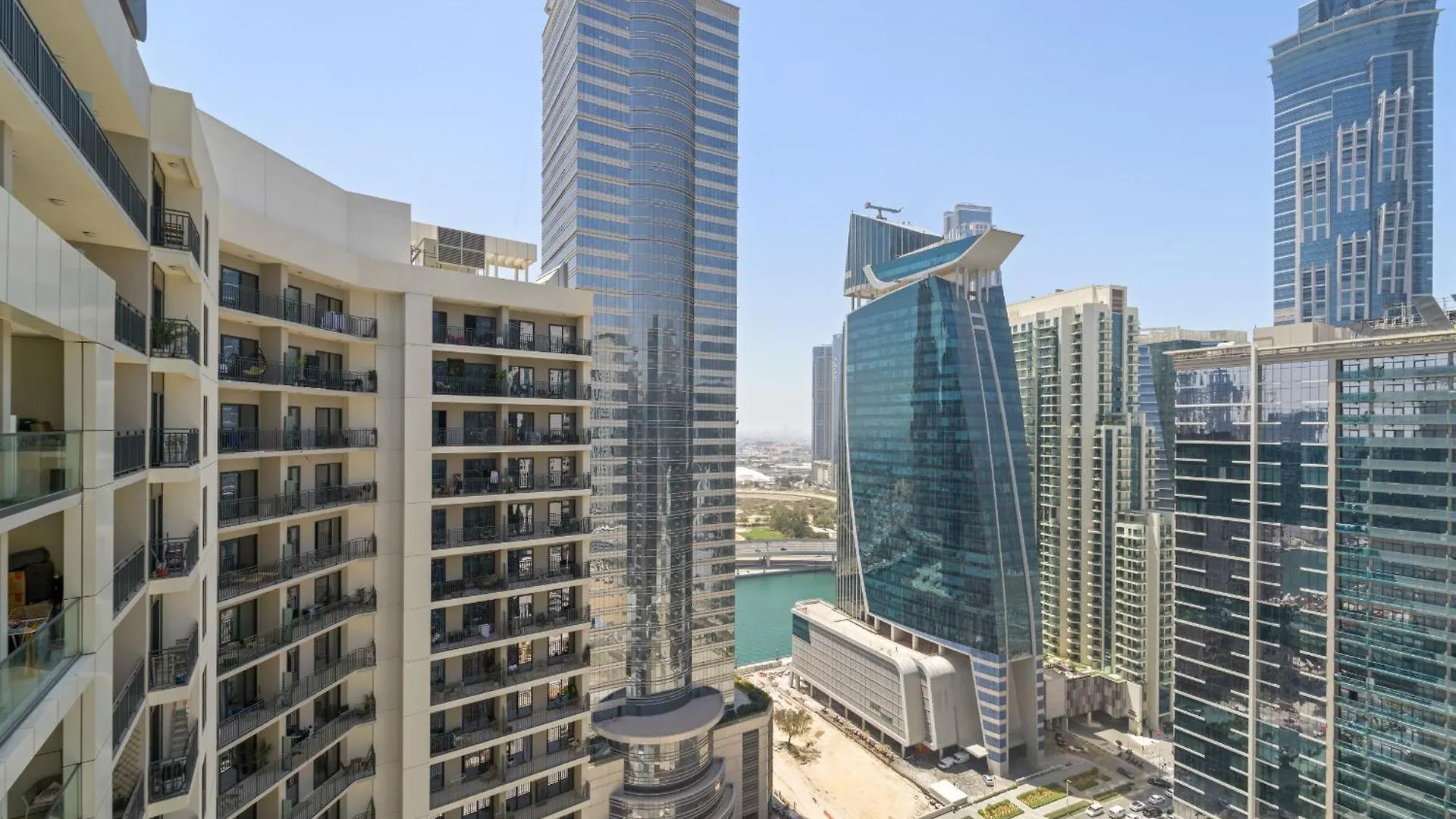 Vayk - Stylish 1 Bd In Business Bay Apartment Dubai